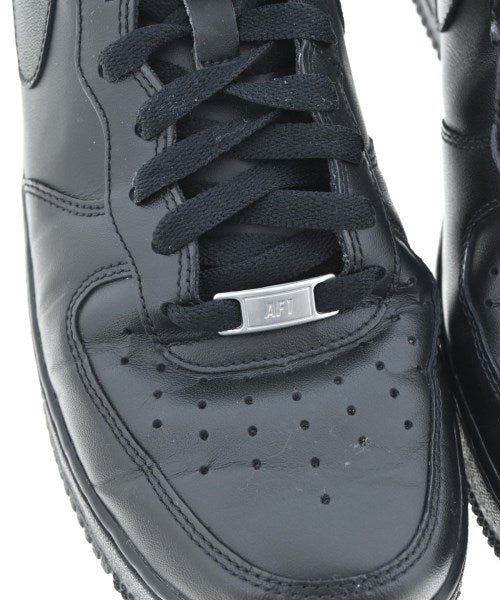 NIKE รองเท้าผ้าใบ