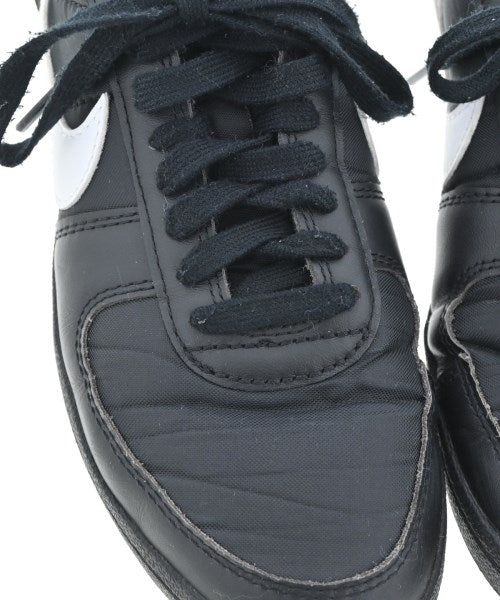 NIKE รองเท้าผ้าใบ