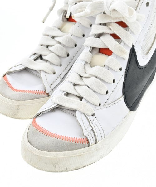 NIKE รองเท้าผ้าใบ