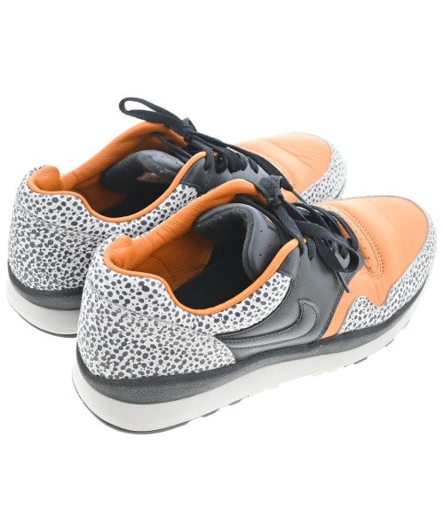 NIKE รองเท้าผ้าใบ