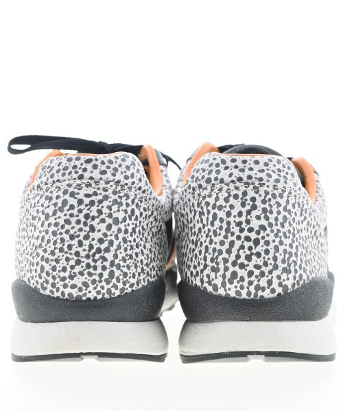 NIKE รองเท้าผ้าใบ