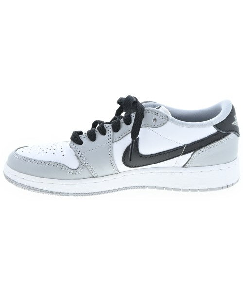NIKE รองเท้าผ้าใบ