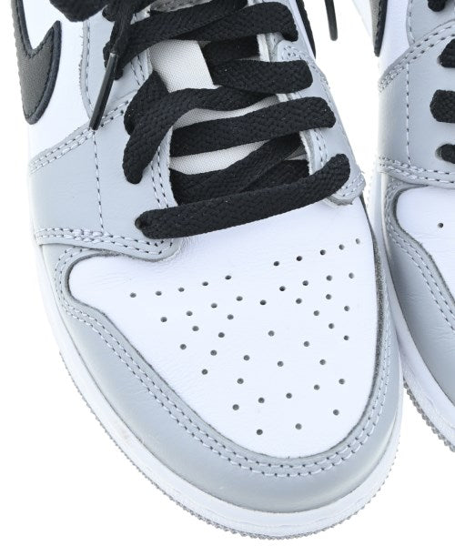 NIKE รองเท้าผ้าใบ