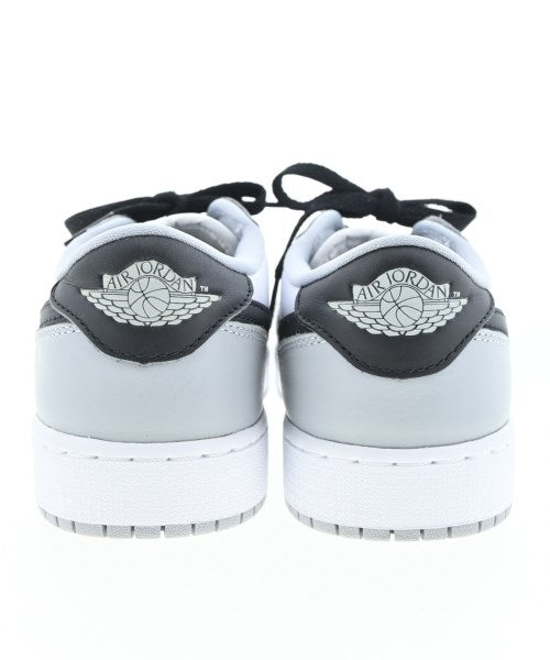 NIKE รองเท้าผ้าใบ
