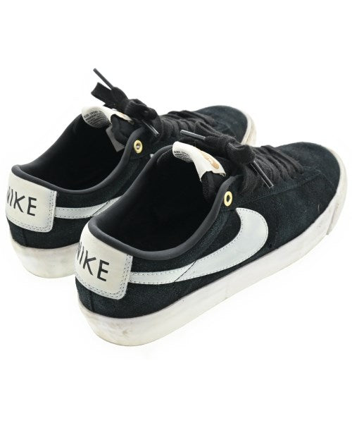 NIKE รองเท้าผ้าใบ