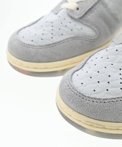 NIKE รองเท้าผ้าใบ