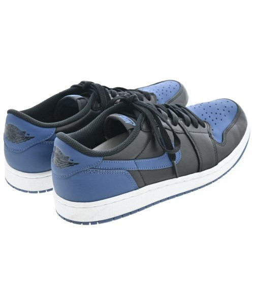 NIKE รองเท้าผ้าใบ