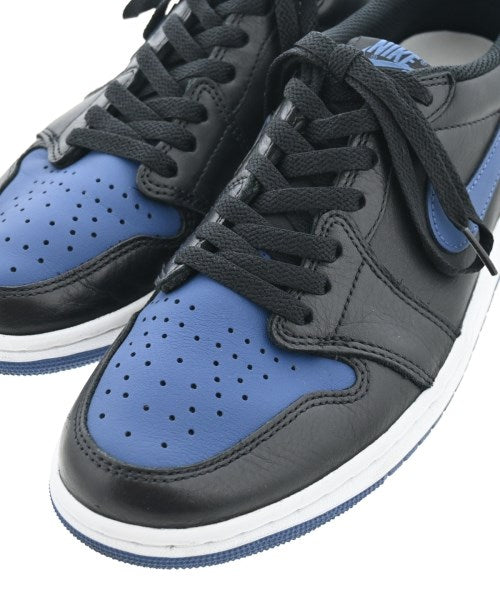 NIKE รองเท้าผ้าใบ