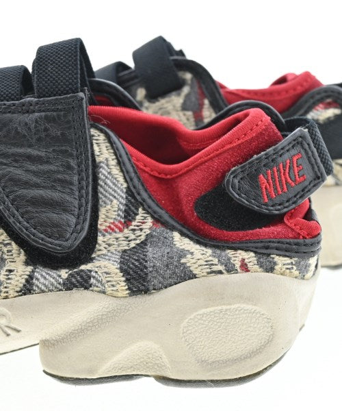 NIKE รองเท้าผ้าใบ