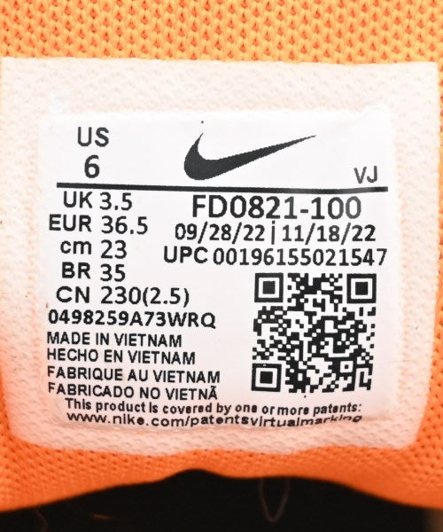 NIKE รองเท้าผ้าใบ