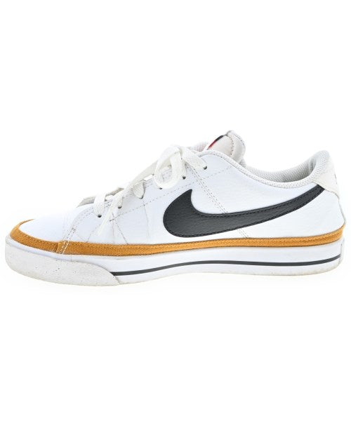 NIKE รองเท้าผ้าใบ