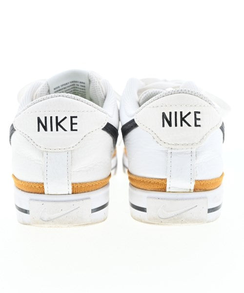 NIKE รองเท้าผ้าใบ