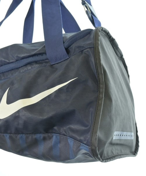 NIKE กระเป๋าใส่อุปกรณ์ขนาดใหญ่