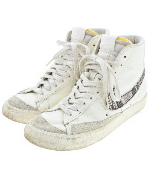 NIKE รองเท้าผ้าใบ