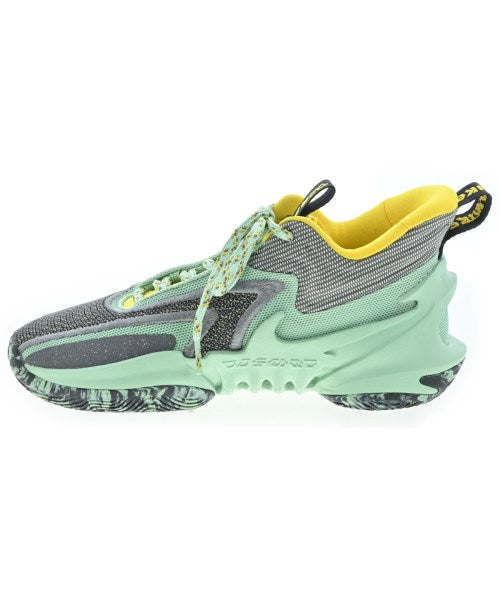 NIKE รองเท้าผ้าใบ