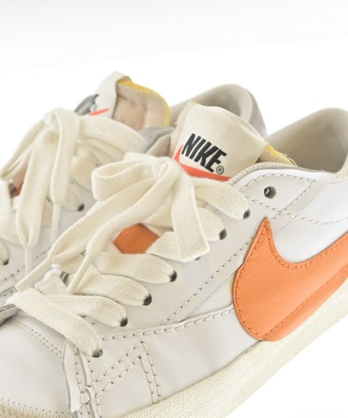 NIKE รองเท้าผ้าใบ