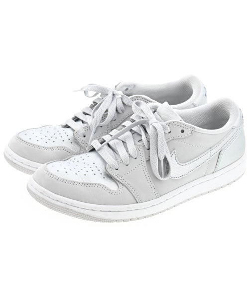 NIKE รองเท้าผ้าใบ