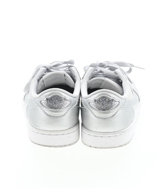 NIKE รองเท้าผ้าใบ
