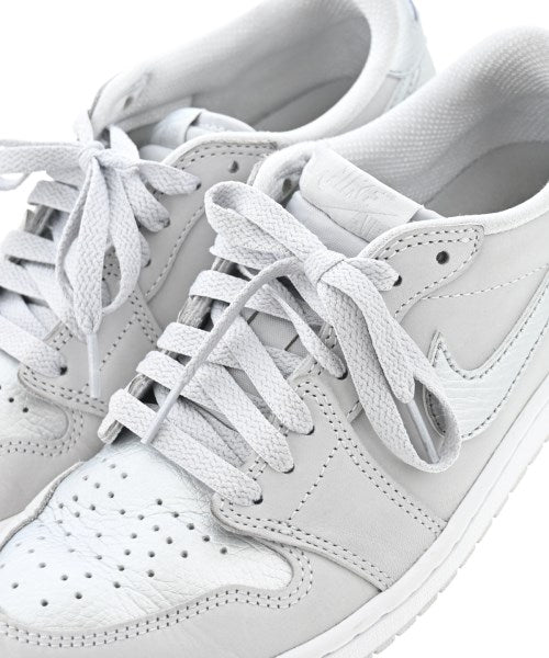 NIKE รองเท้าผ้าใบ
