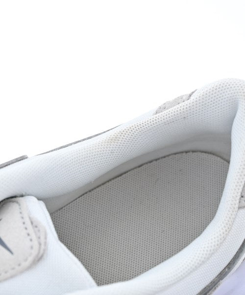 NIKE รองเท้าผ้าใบ