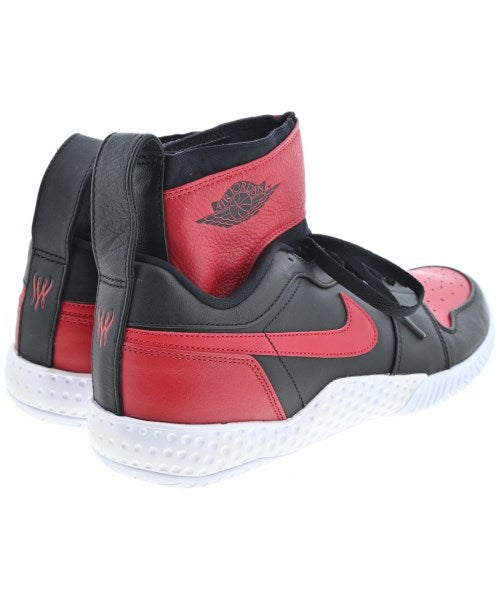 NIKE รองเท้าผ้าใบ