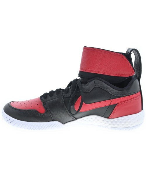 NIKE รองเท้าผ้าใบ
