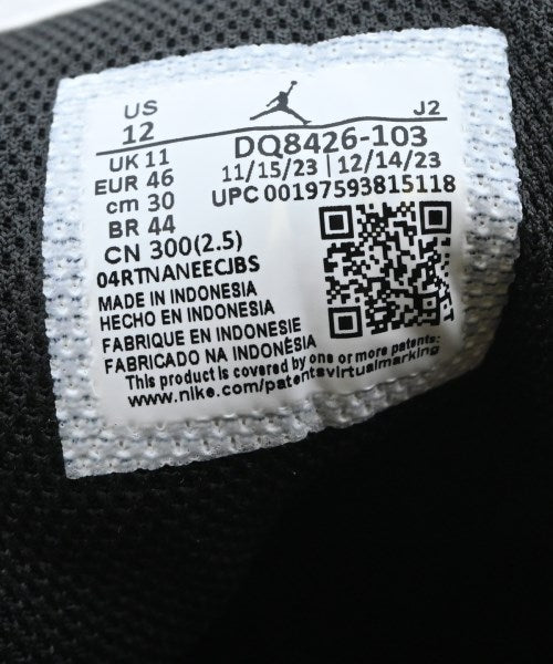 NIKE รองเท้าผ้าใบ