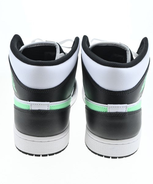 NIKE รองเท้าผ้าใบ