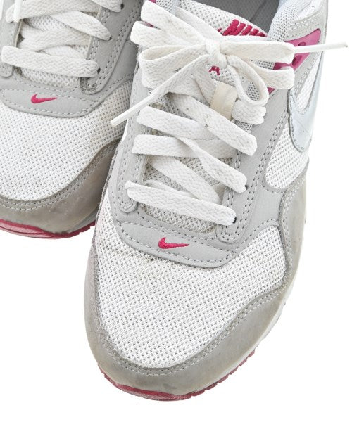 NIKE รองเท้าผ้าใบ