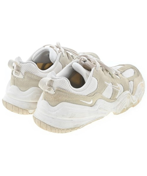 NIKE รองเท้าผ้าใบ