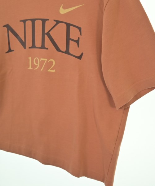 NIKE เสื้อยืด/เสื้อท็อปส์