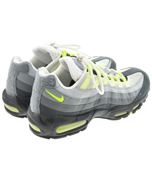 NIKE รองเท้าผ้าใบ