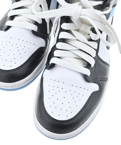 NIKE รองเท้าผ้าใบ