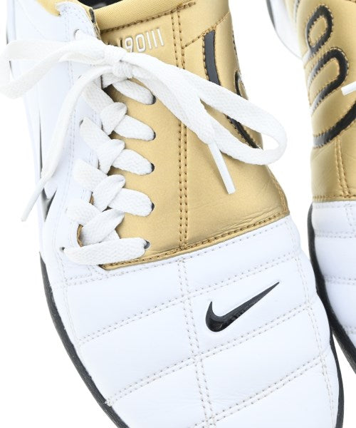NIKE รองเท้าผ้าใบ