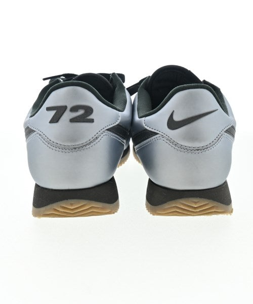 NIKE รองเท้าผ้าใบ
