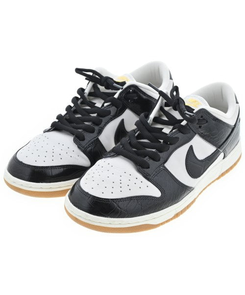NIKE รองเท้าผ้าใบ