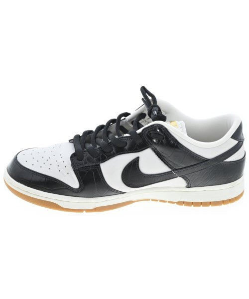 NIKE รองเท้าผ้าใบ