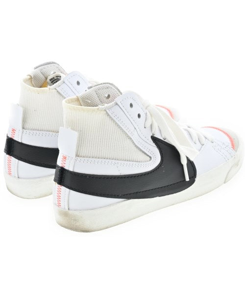 NIKE รองเท้าผ้าใบ