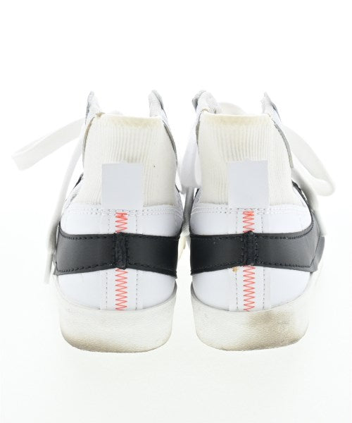 NIKE รองเท้าผ้าใบ