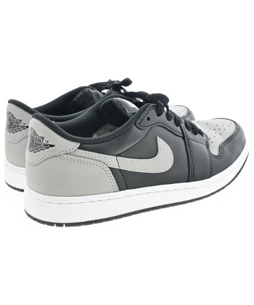 NIKE รองเท้าผ้าใบ