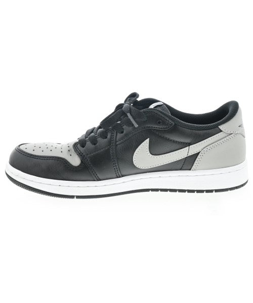 NIKE รองเท้าผ้าใบ