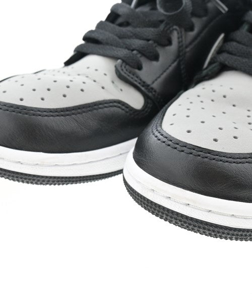 NIKE รองเท้าผ้าใบ