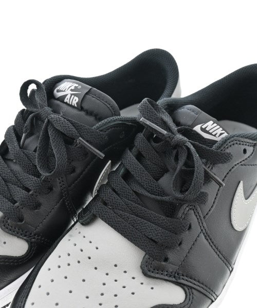 NIKE รองเท้าผ้าใบ