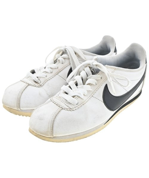 NIKE รองเท้าผ้าใบ