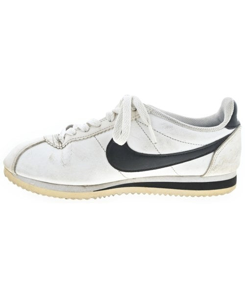 NIKE รองเท้าผ้าใบ