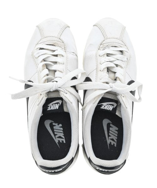 NIKE รองเท้าผ้าใบ