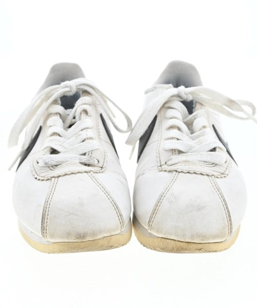 NIKE รองเท้าผ้าใบ