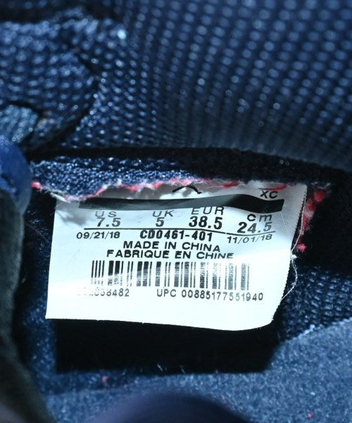 NIKE รองเท้าผ้าใบ