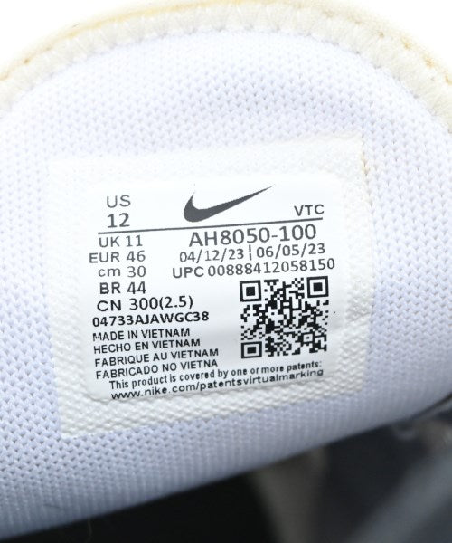 NIKE รองเท้าผ้าใบ