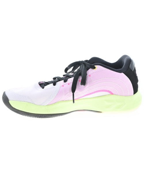 NIKE รองเท้าผ้าใบ